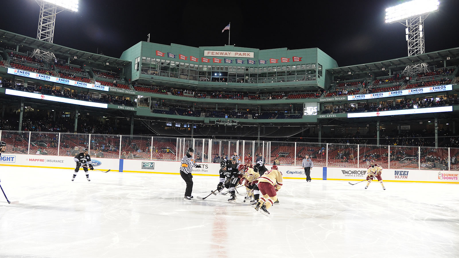 Bruins to host NHL Winter Classic at Fenway Park in 2023